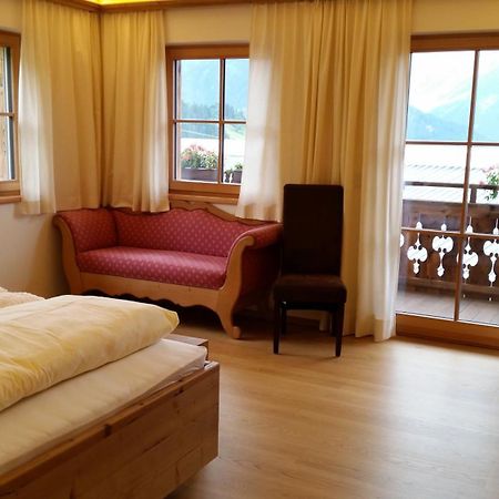 Rosis Sonnbergstuben Otel Kitzbühel Oda fotoğraf